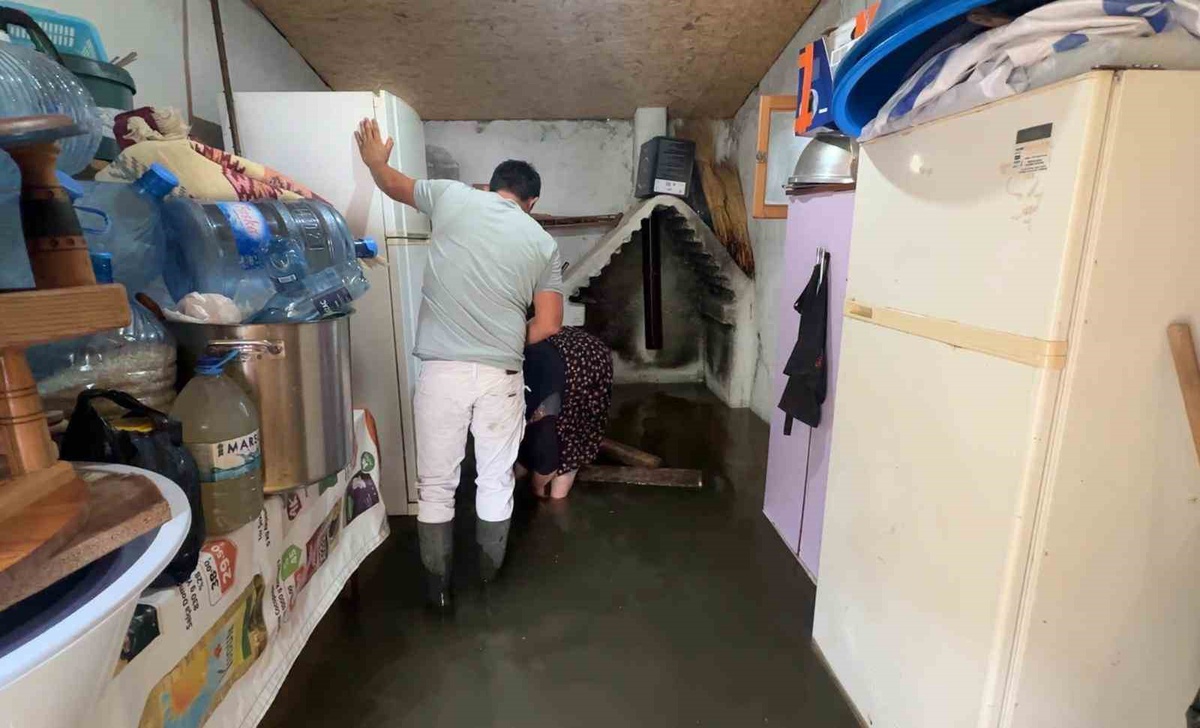 Samsun'da Şiddetli Yağışlar Sel Getirdi