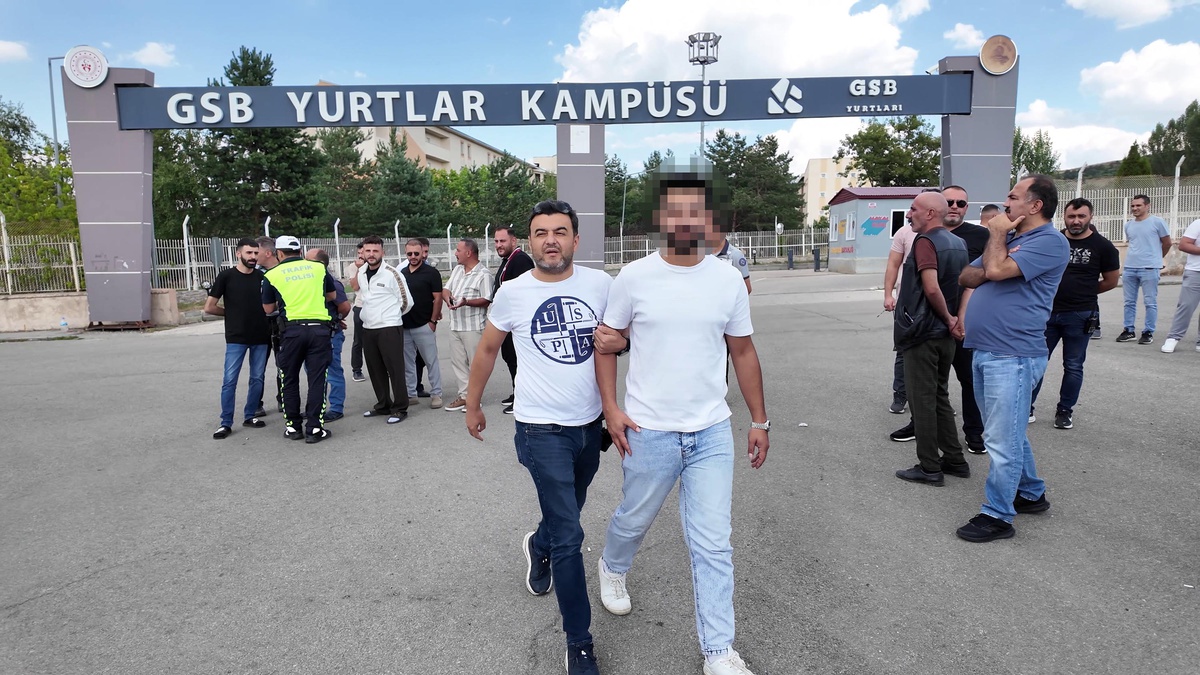 Korsan Taksiciye Cezayı Taksici Kestirdi