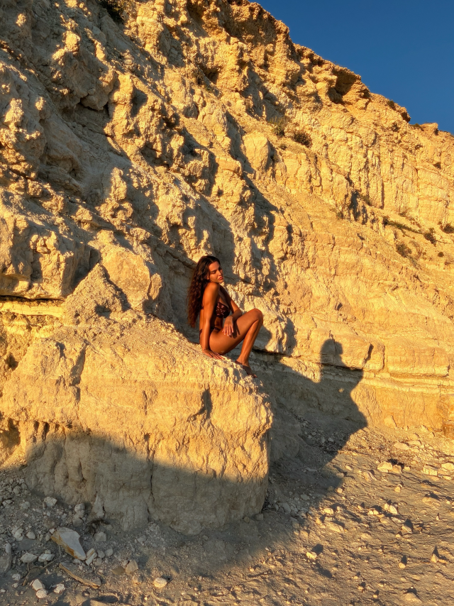 Uzak Şehir’in Pakize’sinden sezon öncesi son tatil! Pozları dikkat çekti