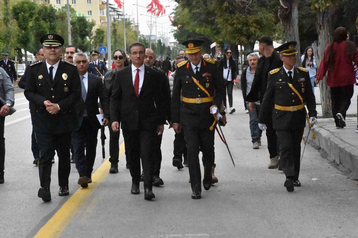 Erzurum Valisi'nden 30 Ağustos Zafer Bayramı Mesajı