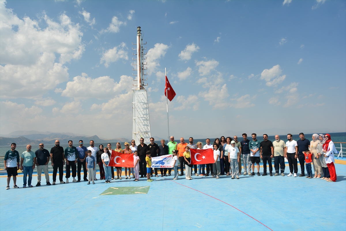 30 Ağustos coşkusu Van, Hakkari, Muş ve Bitlis\'te törenlerle kutlandı