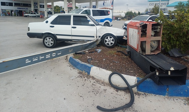 Aksaray'da Aday Sürücü Kaza Yaptı