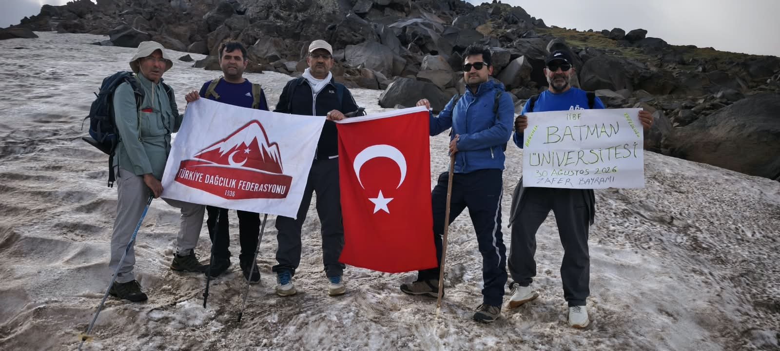 Süphan Dağı'nda Zafer Bayramı Coşkusu