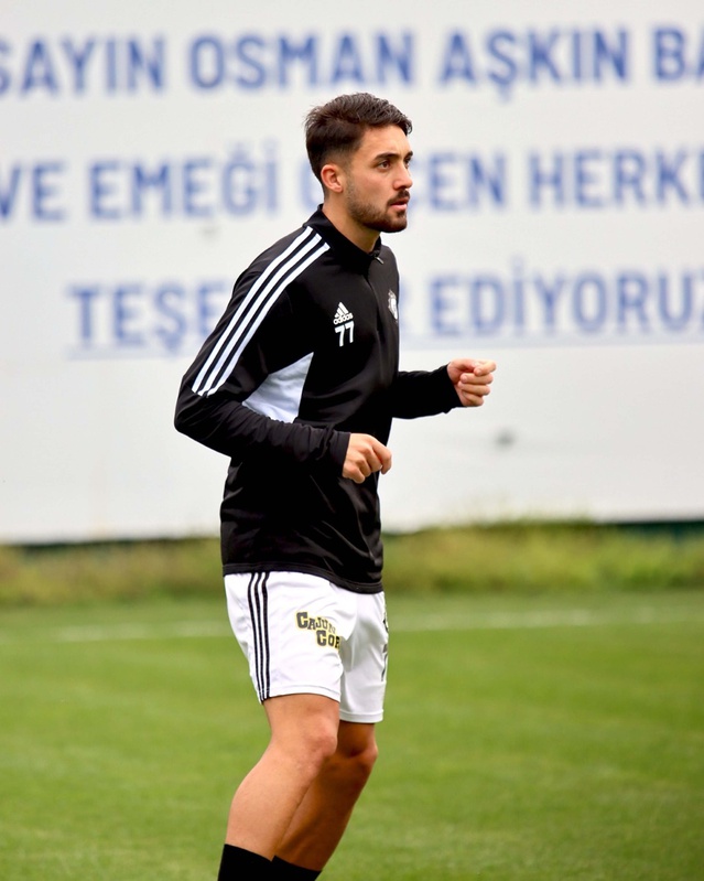 Onur Efe Gaziemir Spor'a İmza Attı