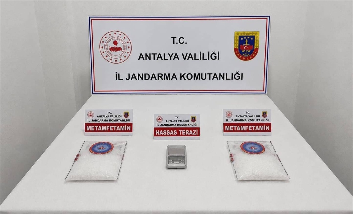 Kepez\'de uyuşturucu operasyonu: 2 tutuklama