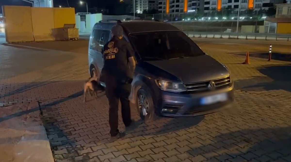 Tatvan'da Uyuşturucu Operasyonu: 2 Tutuklama