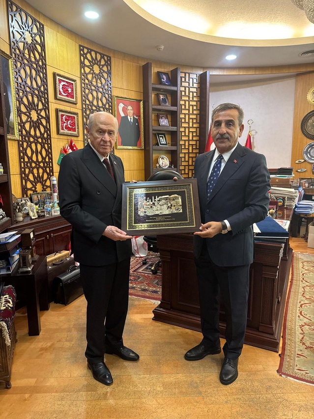 Bahçeli, Kamu-Sen Başkanı Kahveci'yi Ağırladı