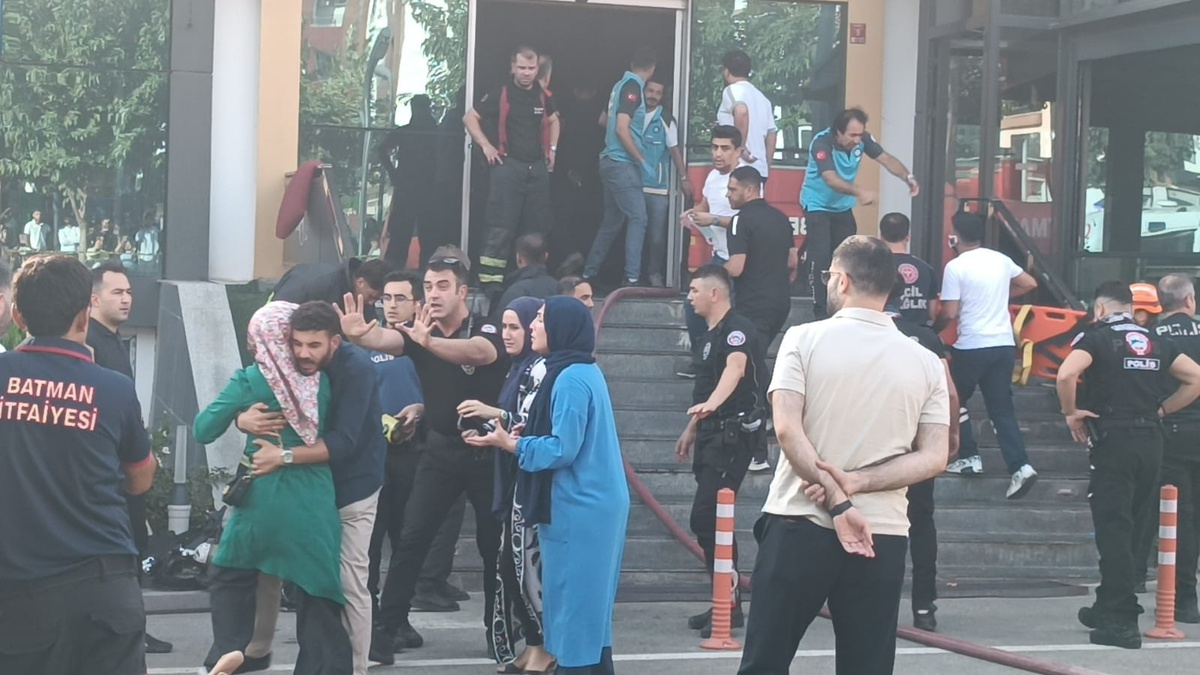 Batman'da Spor Salonu Yangını: 3 Ölü, 9 Yaralı; İşletme Sahibi ve 2 Çalışan Gözaltında