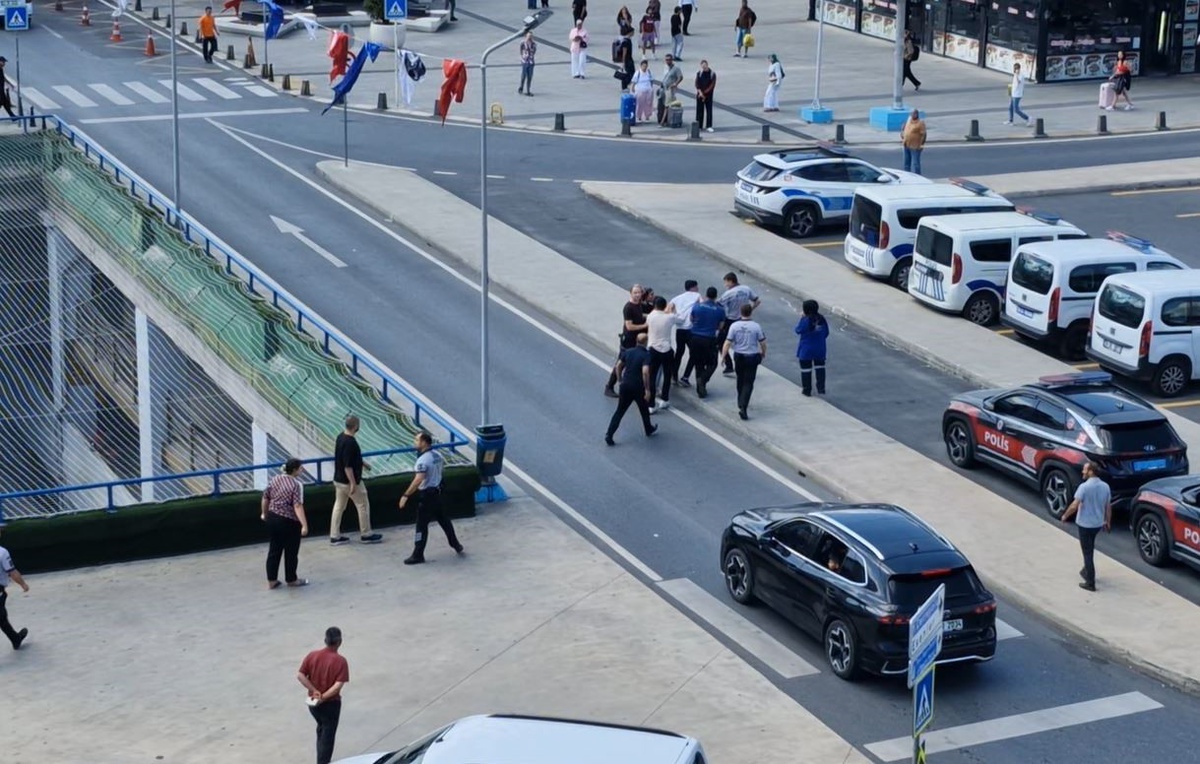 Büyük İstanbul Otogarında Taksici Kavgası