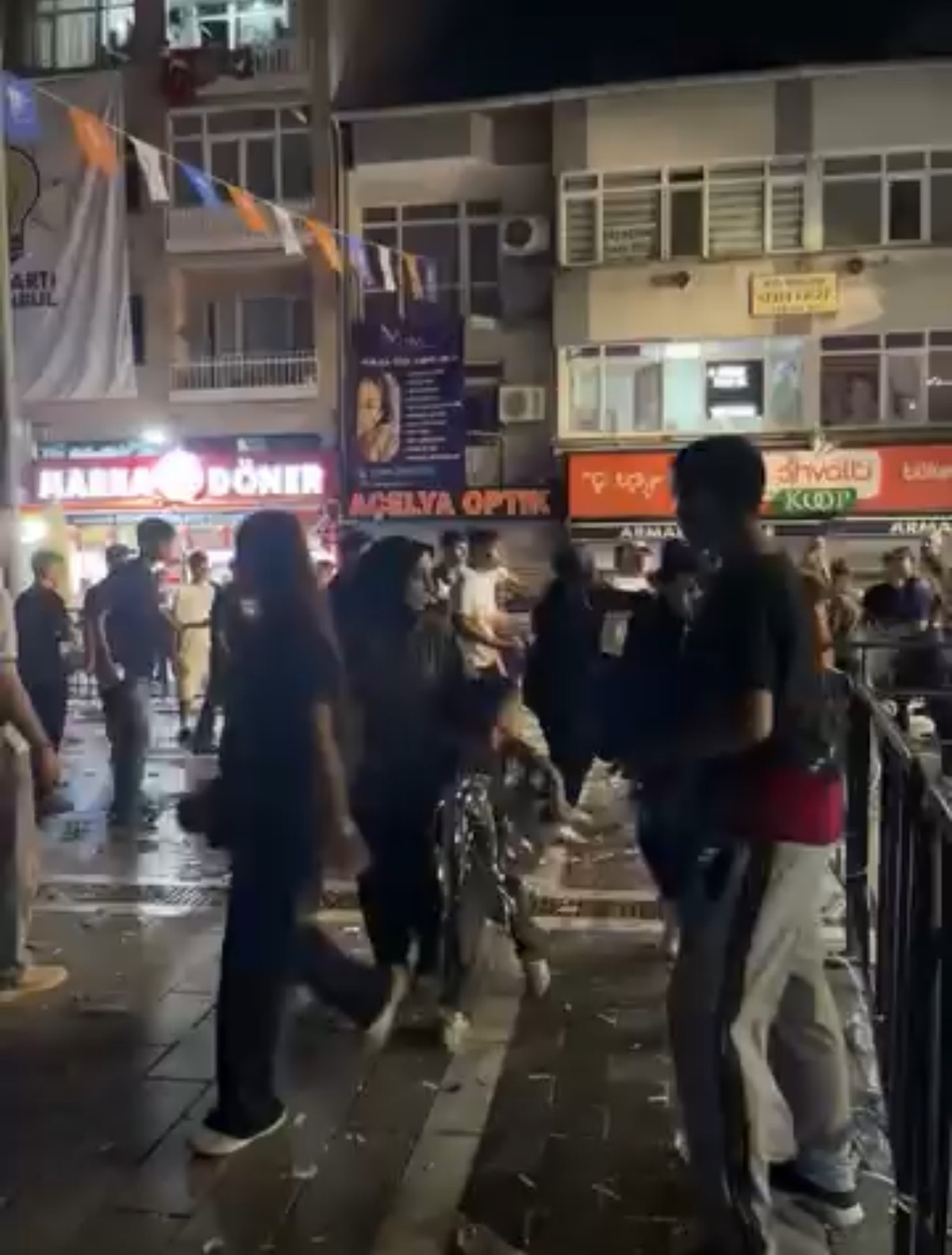 Poizi Konserinde Kavga