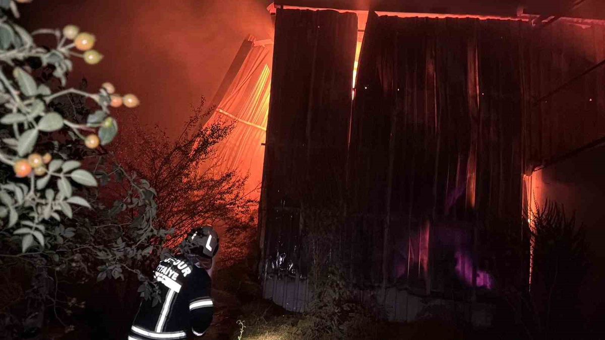 Burdur'daki Yangın Kontrol Altına Alındı