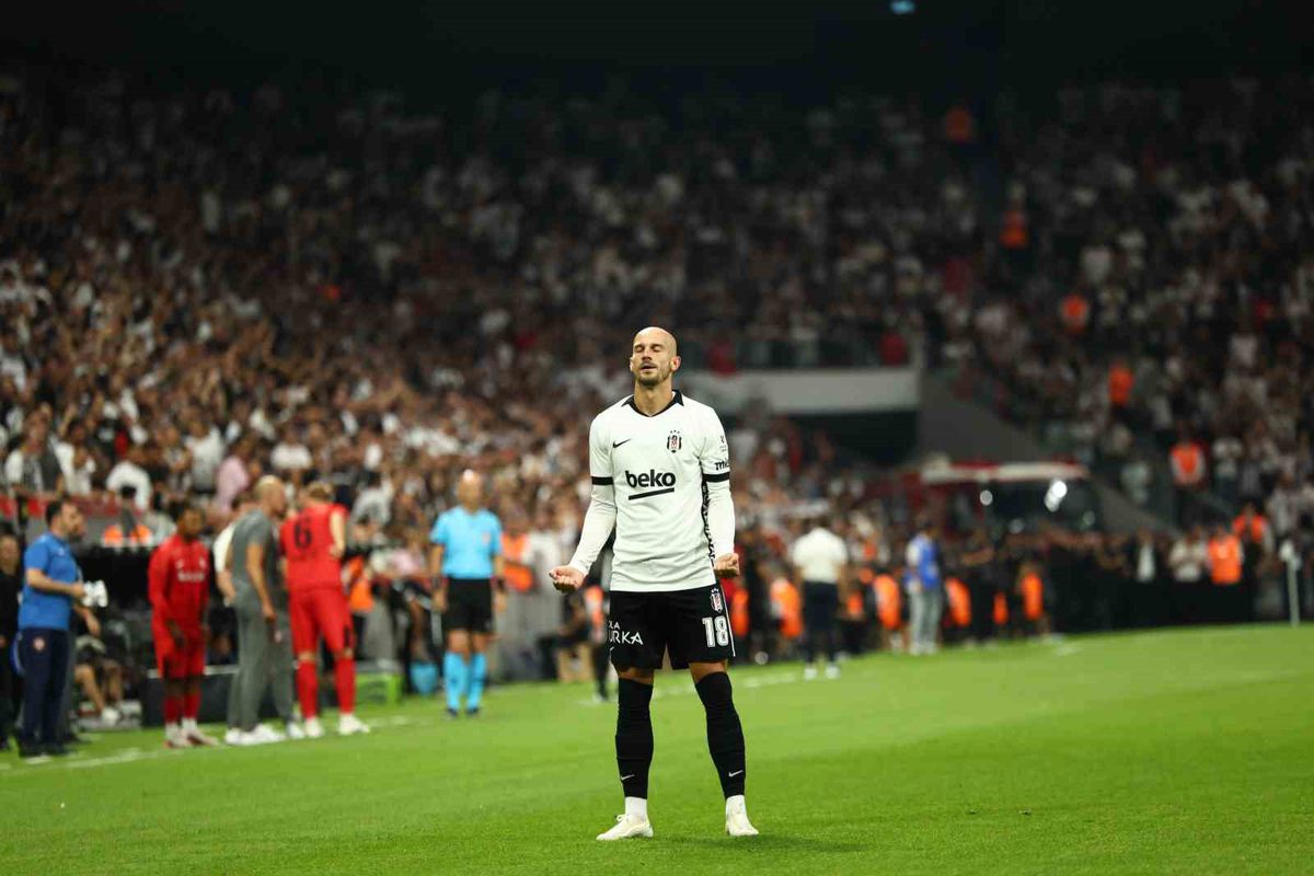 Cerny, Beşiktaş'ı Çorum FK'ya karşı öne geçirdi