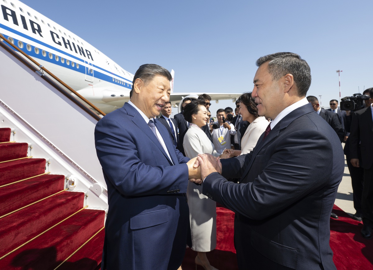 Xi Jinping Bişkek'te