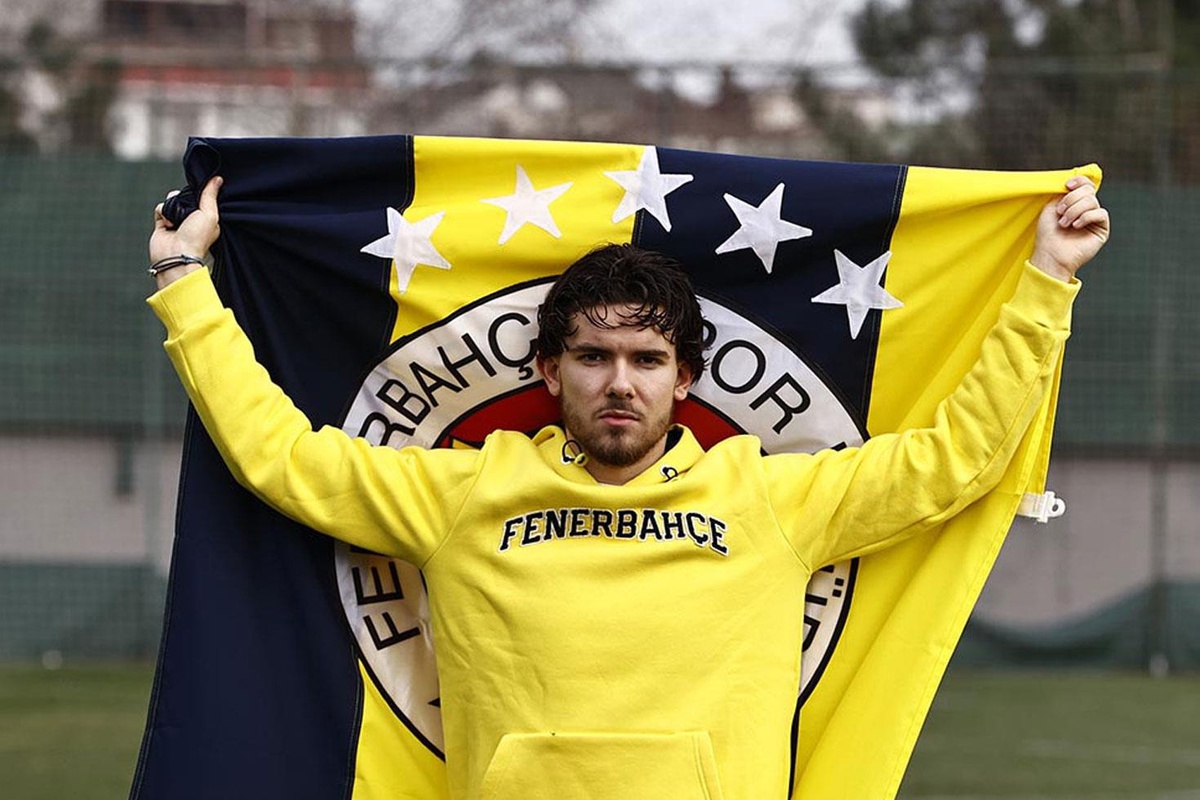 Fener\'e mi geliyor? Ferdi Kadıoğlu için resmi açıklama