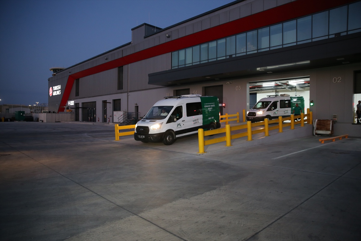 Girne'de gemi kazası: İki kişinin cenazesi Mersin'e getirildi