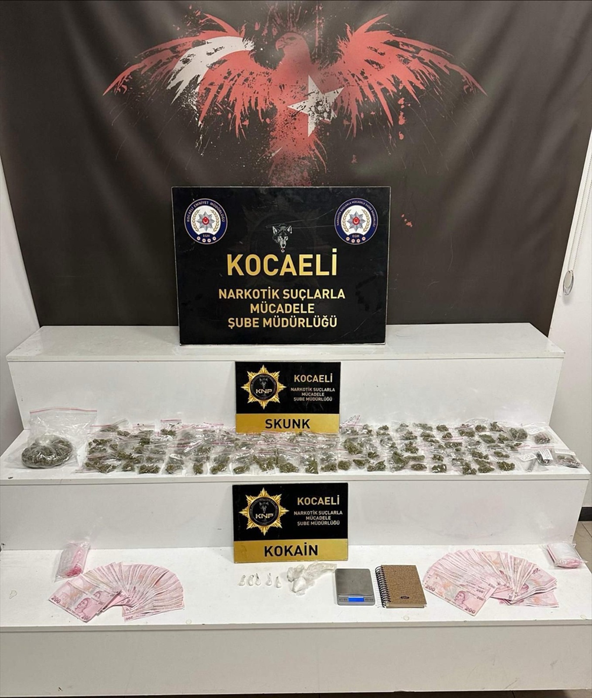 Kocaeli\'de Uyuşturucu Operasyonu: 5 Tutuklama