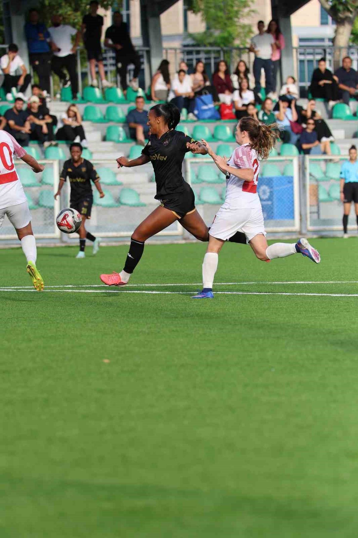 Moıse'den Hat-Trick ile Galibiyet