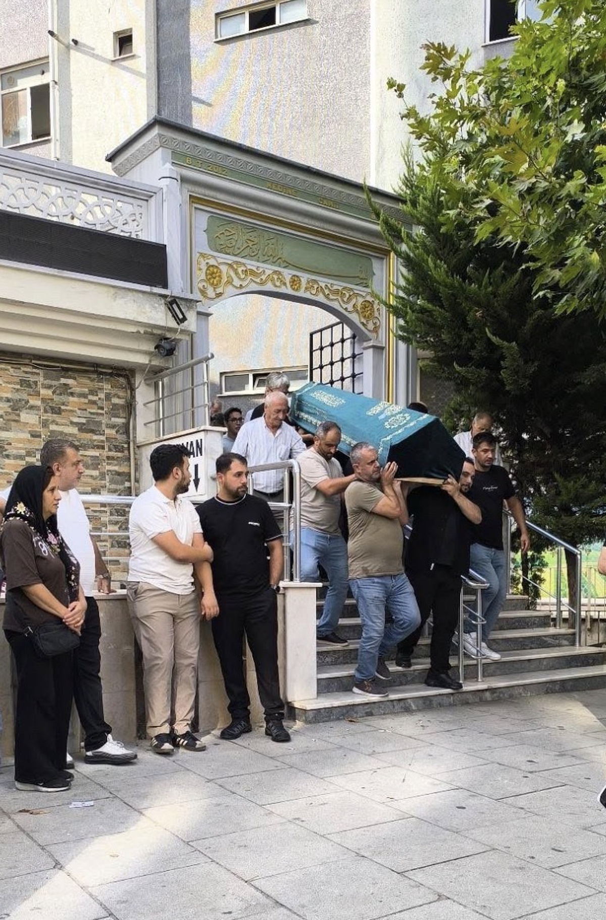 Maltepe'de Zincirleme Kazada 20 Yaşındaki Genç Hayatını Kaybetti