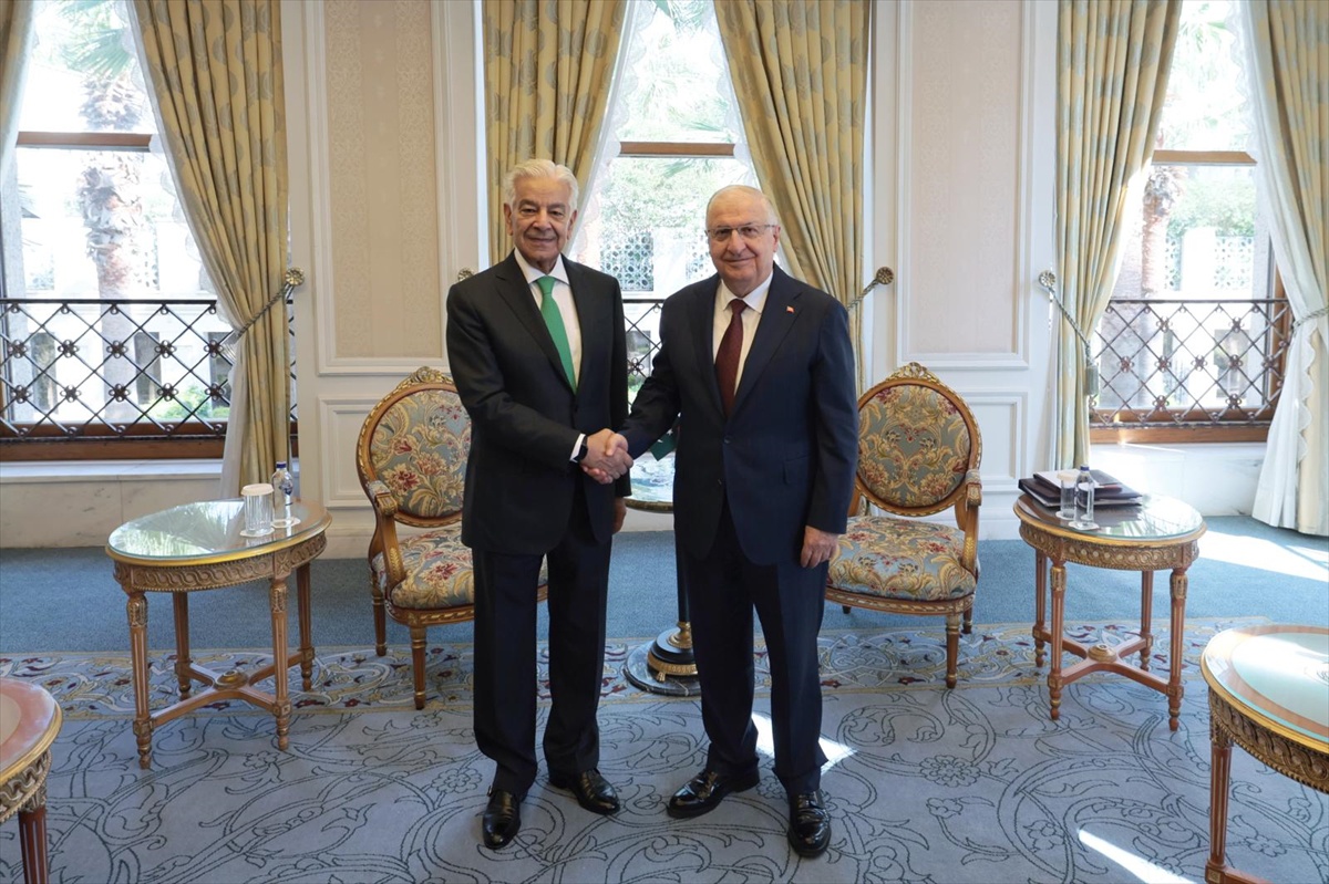 Güler ve Asif Görüştü