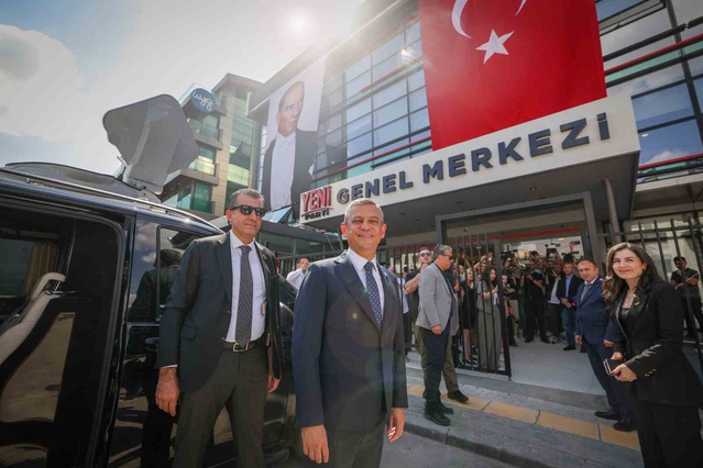 Özgür Özel Fidan Dikme Törenine Katıldı