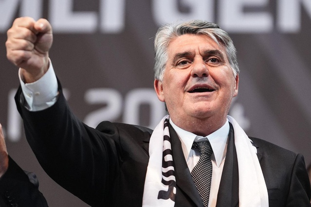Serdal Adalı'ya Fenerbahçe derbisi önce müjde
