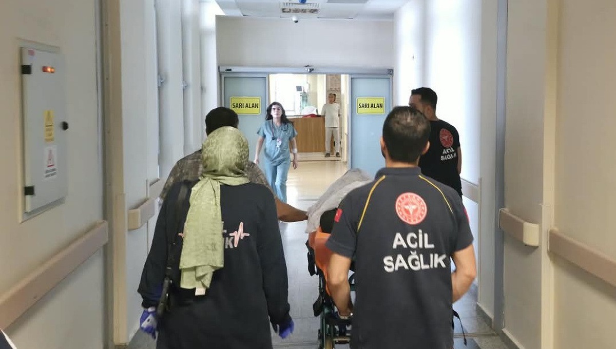 Adıyaman'da Sinir Krizi: Kadın Kendini Bıçakladı