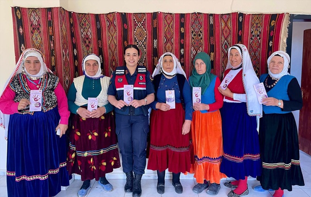Jandarmadan Kadın Destek Uygulaması Bilgilendirmesi