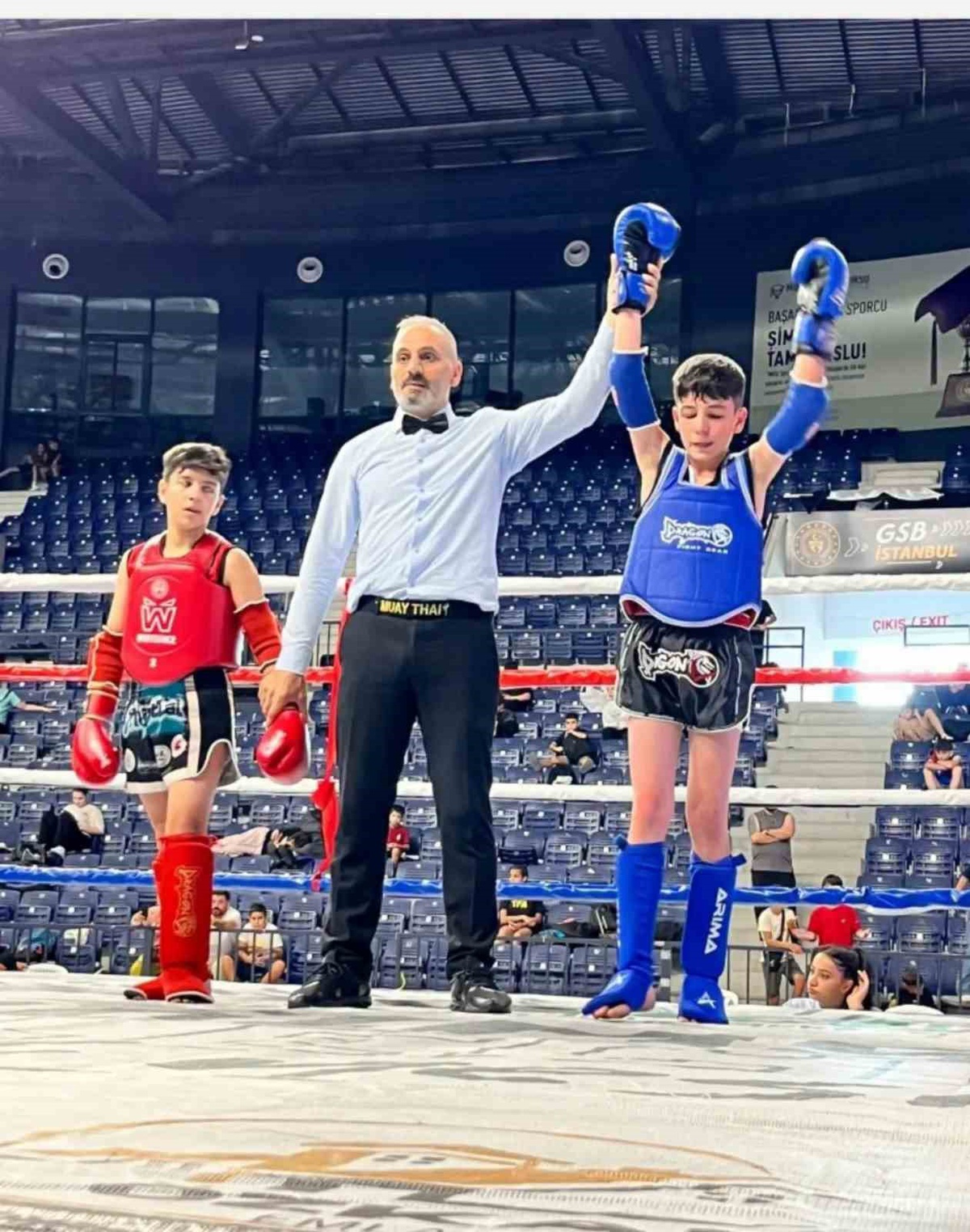 Sivaslı Sporculardan Muaythai'de Başarı