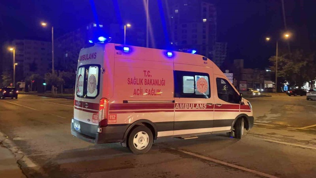 Kocasinan'da Kavga: Yaralı Tramvaya Bindi
