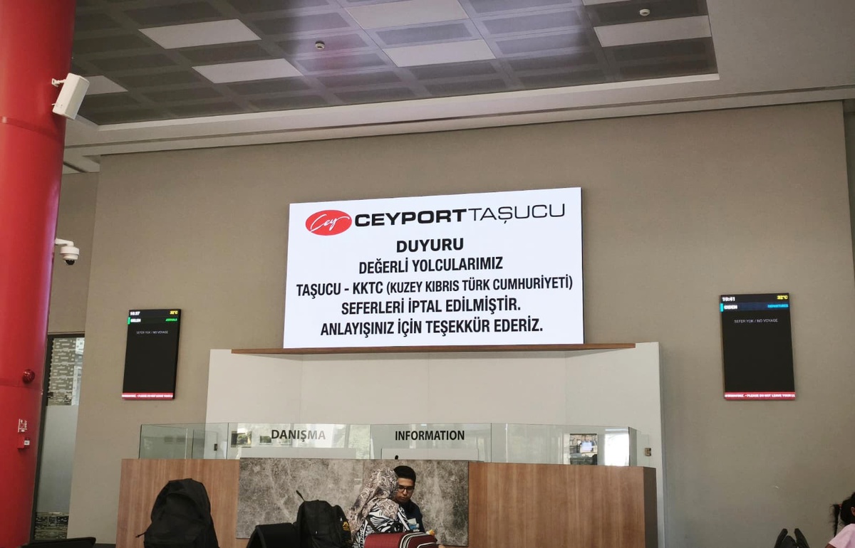 KKTC'de Yolcu Gemisi Alabora Oldu