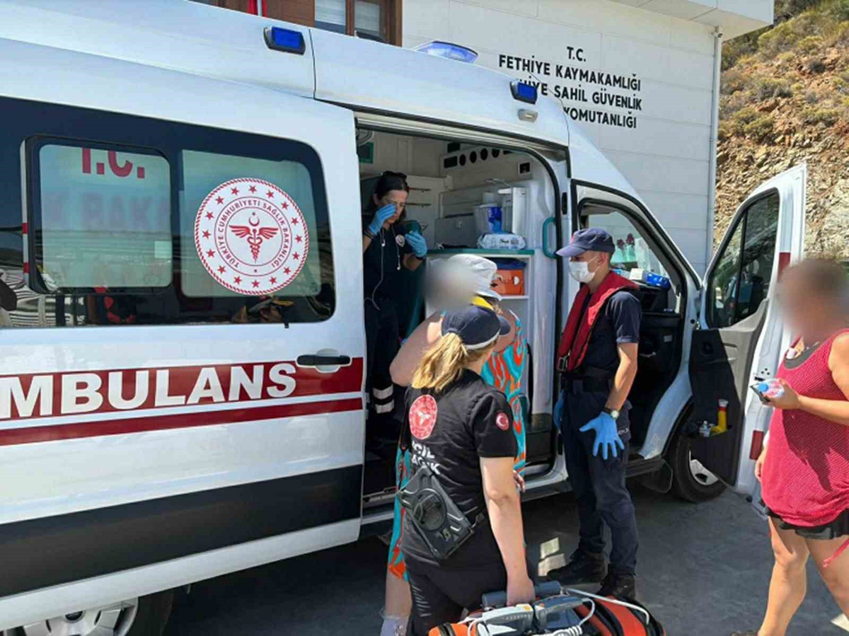 Fethiye Açıklarında Yaralı Vatandaş Kurtarıldı