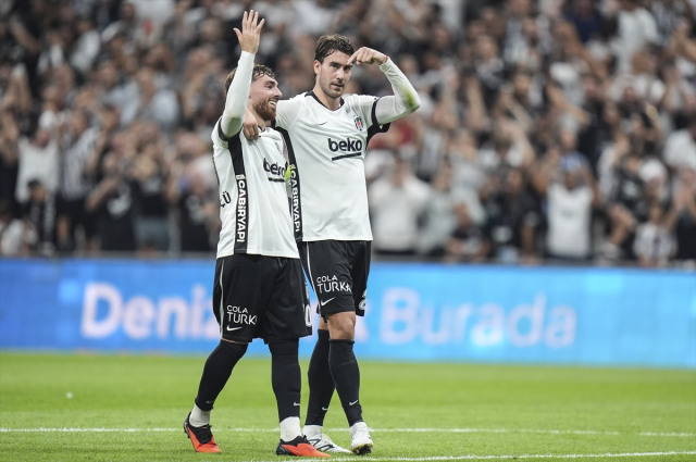 Vlahovic coştu, coşturdu! Beşiktaş'tan Fenerbahçe'ye 6 gollü gözdağı