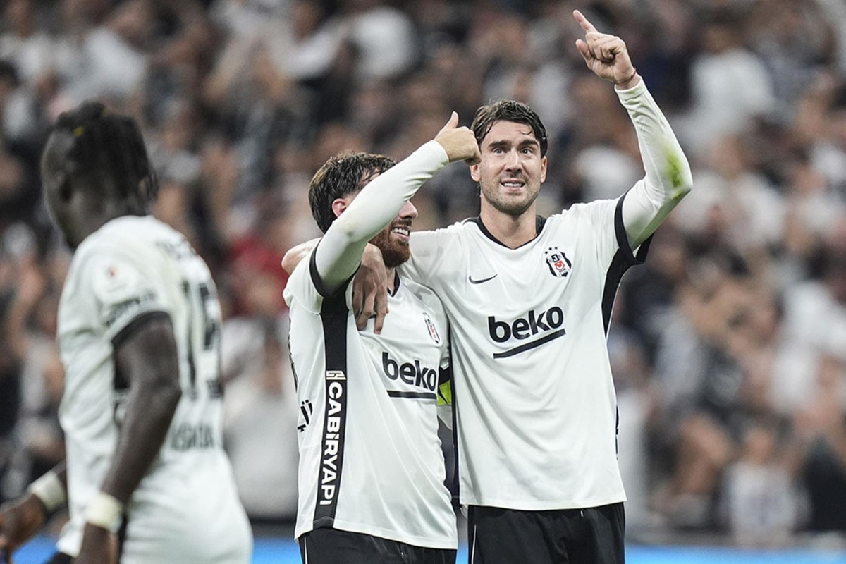 Vlahovic coştu, coşturdu! Beşiktaş\'tan Fenerbahçe\'ye 6 gollü gözdağı