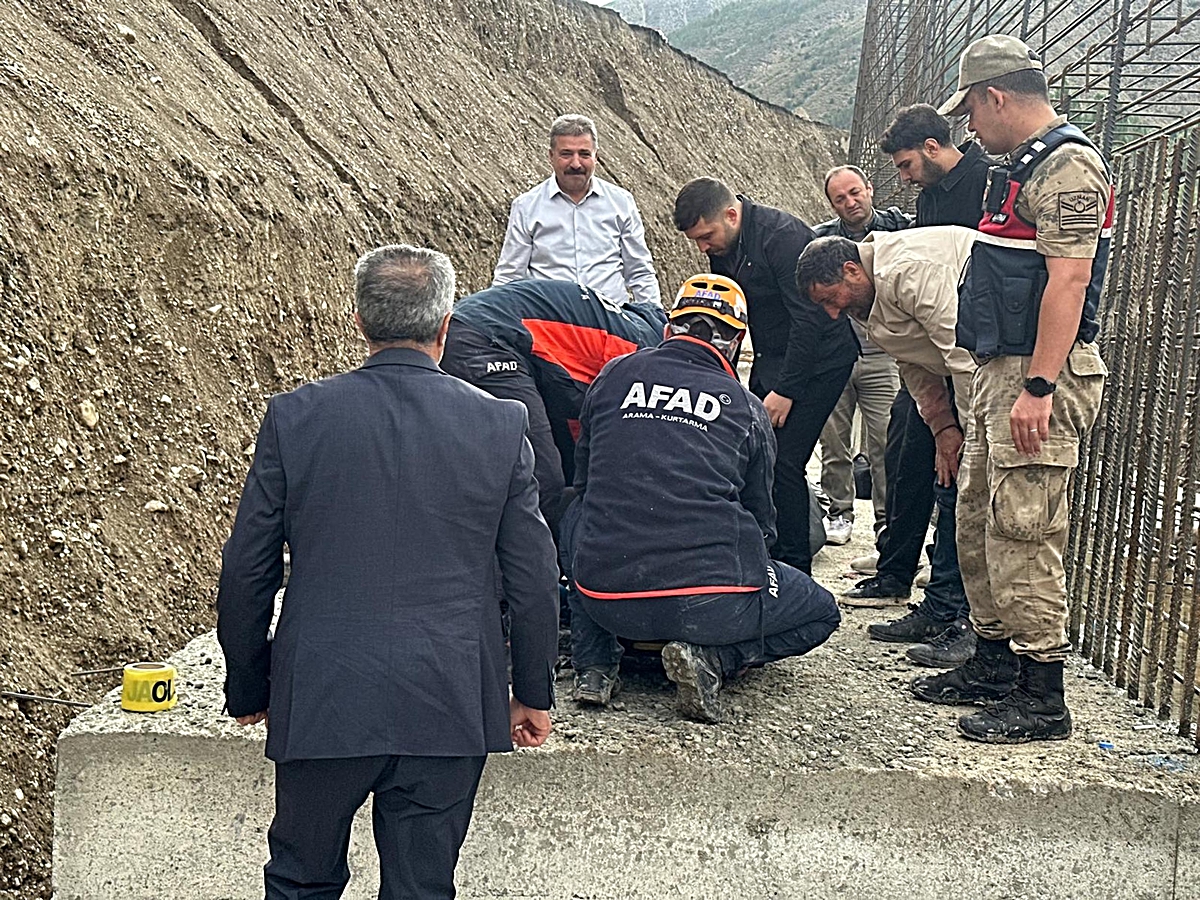 Erzurum'da Uçan Araçta 3 Kişi Hayatını Kaybetti