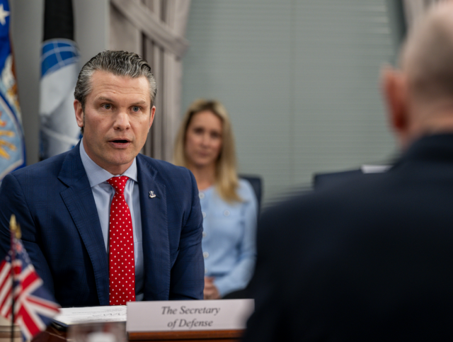 Savunma Bakanı Pete Hegseth Savunma Bakanı Pete Hegseth