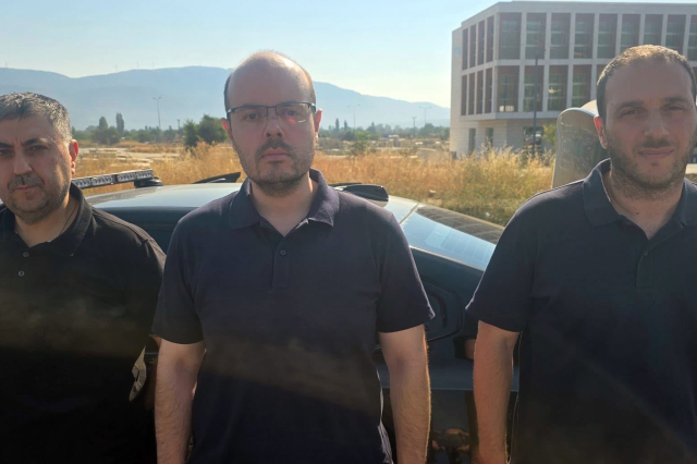 Adliyede ifade veren eski İçişleri Bakanı İdris Naim Şahin hakkında yurt dışına çıkış yasağı