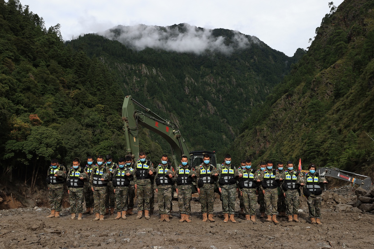 Gyirong'daki Heyelanda Hayatını Kaybeden 16 Kişi İçin Xizang'da Anma Töreni: 546 Kayıp