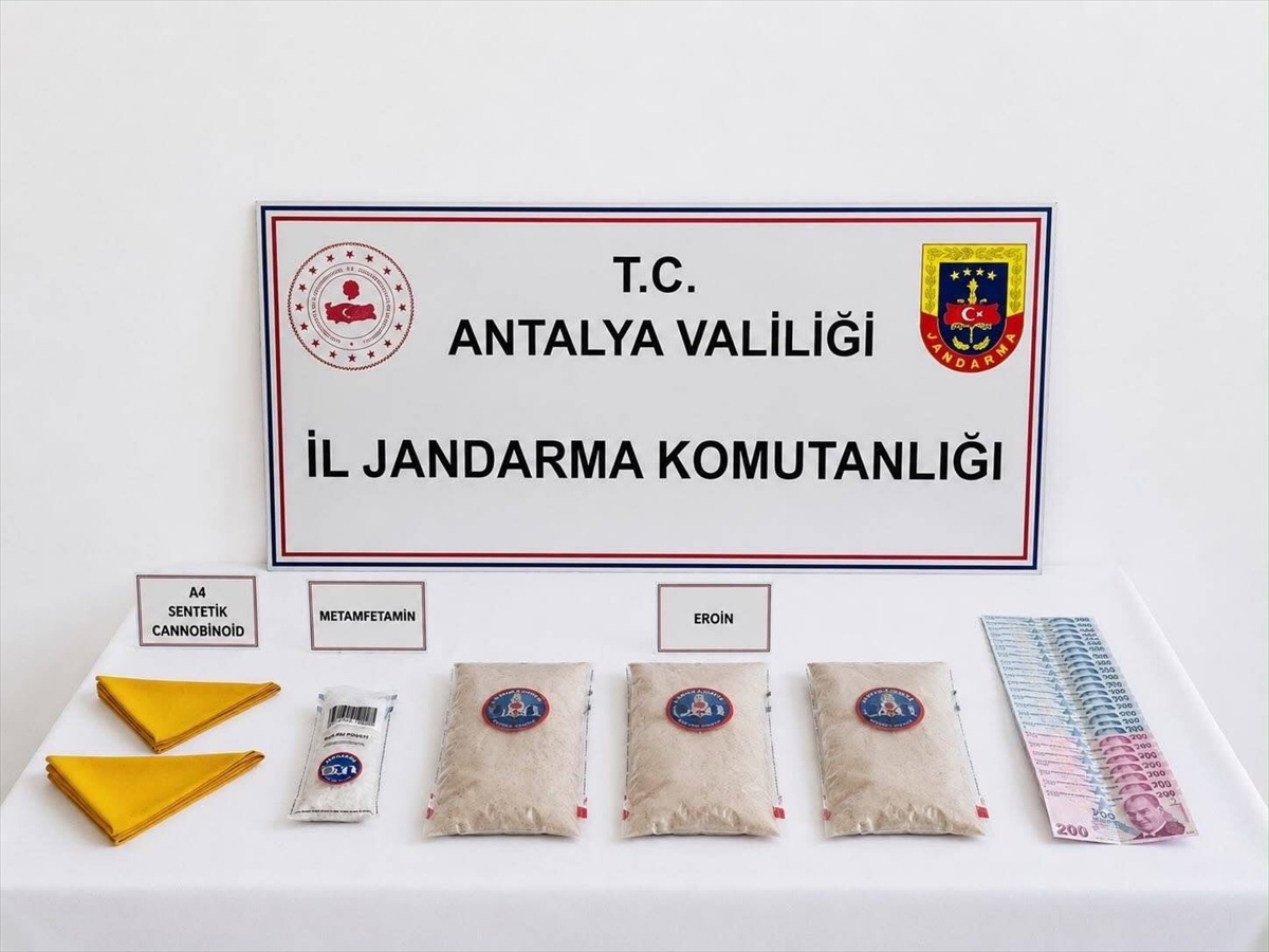 Antalya'nın Aksu ilçesindeki uyuşturucu operasyonunda gözaltına alınan şüpheli tutuklandı