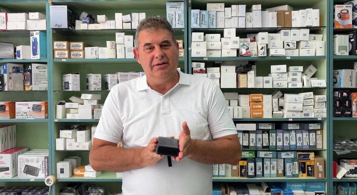 Kırklareli'nde 31 yıllık elektrik-elektronik uzmanından powerbank uyarısı: Aşırı sıcakta şişme ve patlama ...