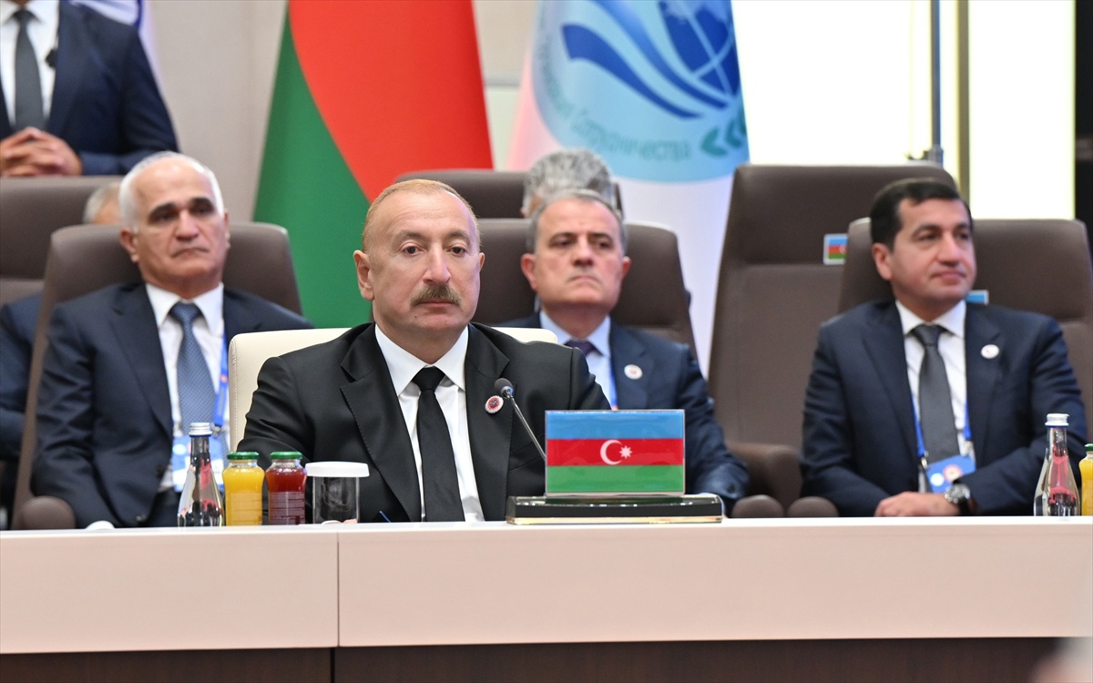 Aliyev: Ermenistan ile ticaret hacmini artırıp yeni kara ulaşım hatları oluşturacağız