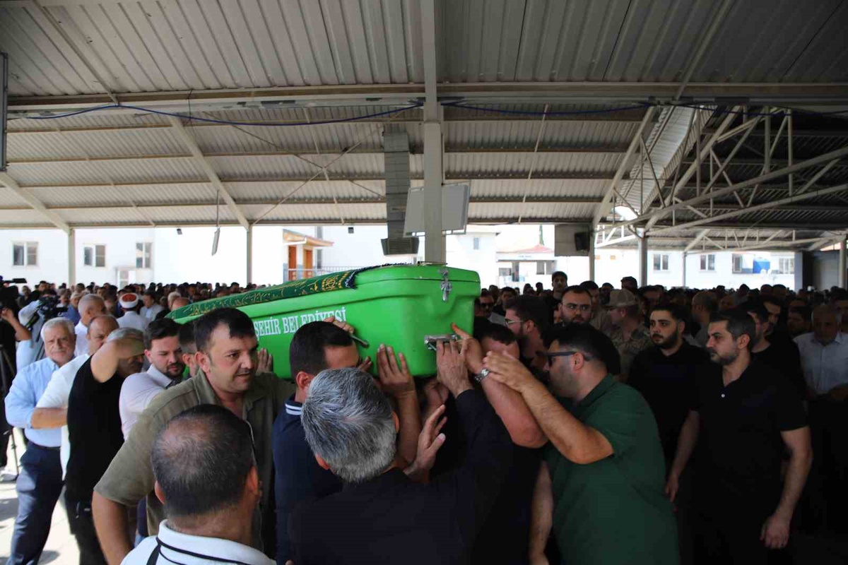 Girne'de hayatını kaybeden Balyemez son yolculuğuna uğurlandı