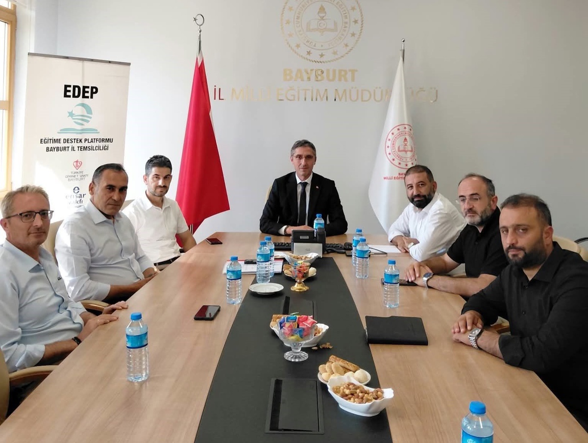 Eğitime Destek Toplantısı Bayburt'ta