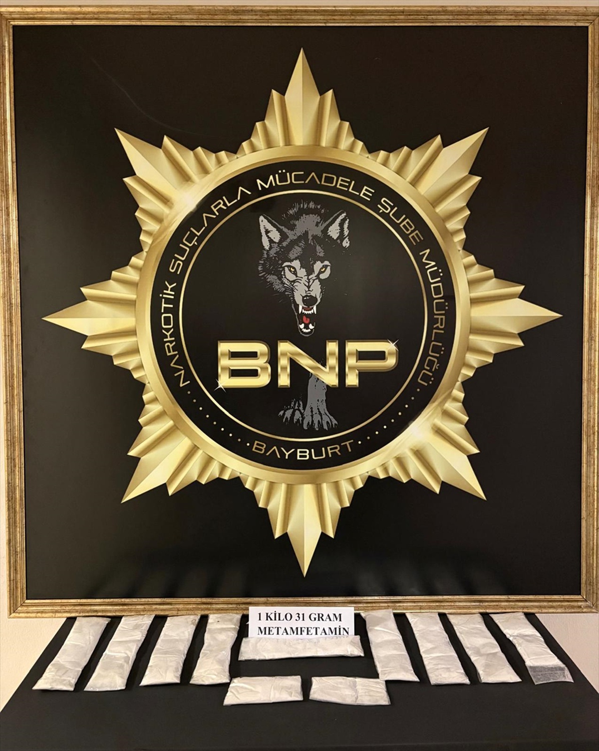 Bayburt'ta Üzerinde 1 Kilo 31 Gram Sentetik Uyuşturucu Bulunan Şüpheli Tutuklandı