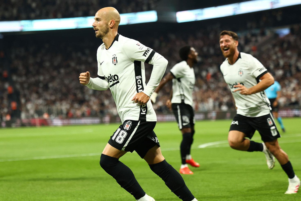 Beşiktaş'ta beğenilmeyen Cerny, golleriyle sevindirmeye devam ediyor