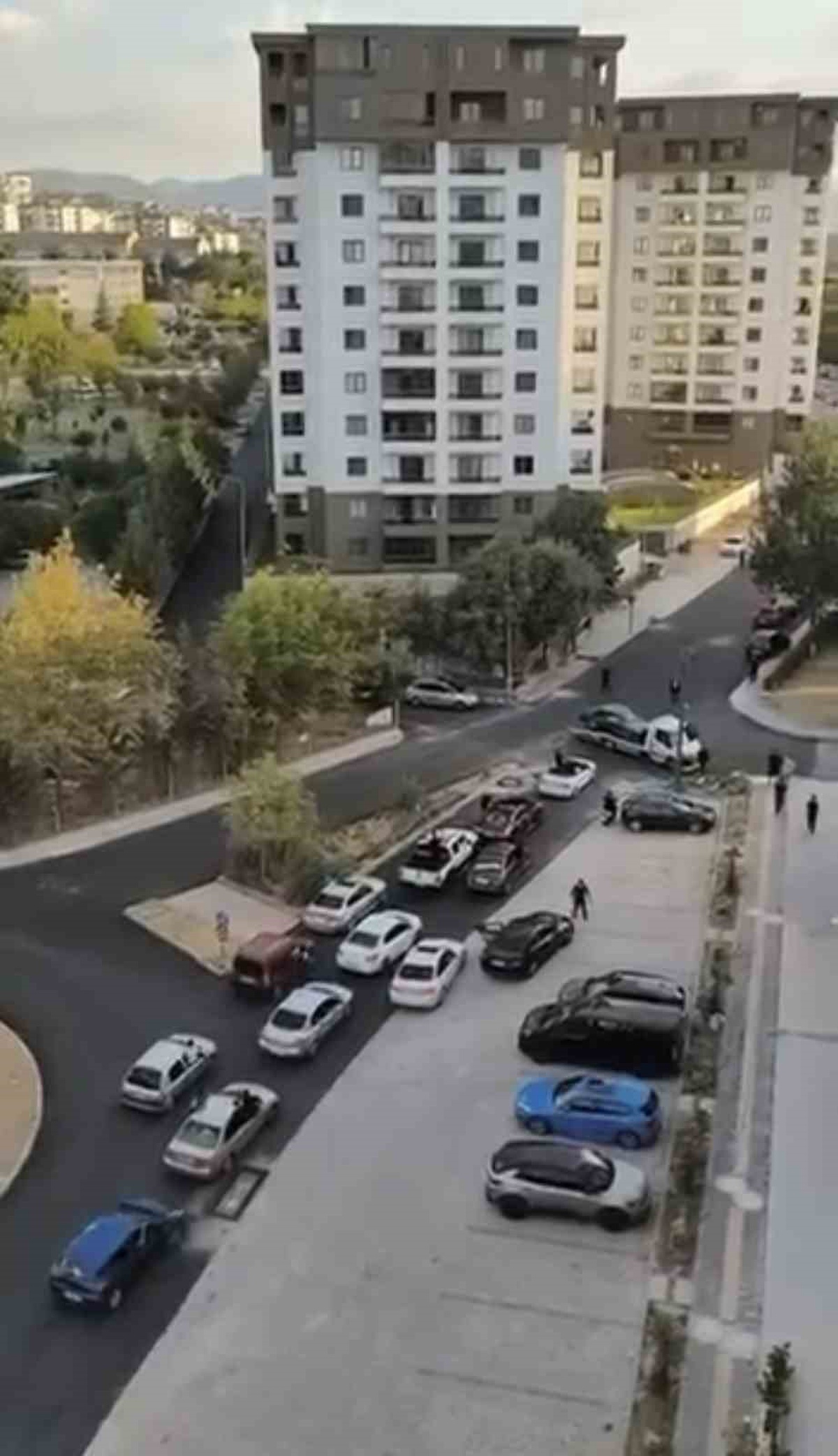 Düğün Konvoyu Trafiği Kilitledi