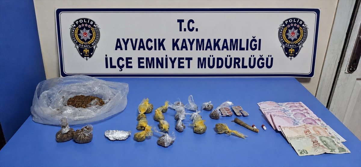Çanakkale\'nin Ayvacık ilçesinde uyuşturucu operasyonu: 2 bin 670 lira ele geçirilen zanlı tutuklandı