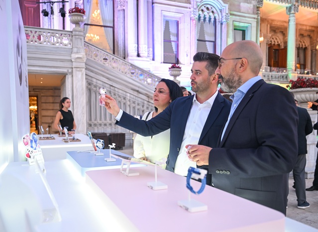 Huawei'nin İlk Yarı Geliri Yüzde 9,55 Artarak 467,82 Milyar Yuana Ulaştı, Ar-Ge Harcamaları Rekor Kırdı