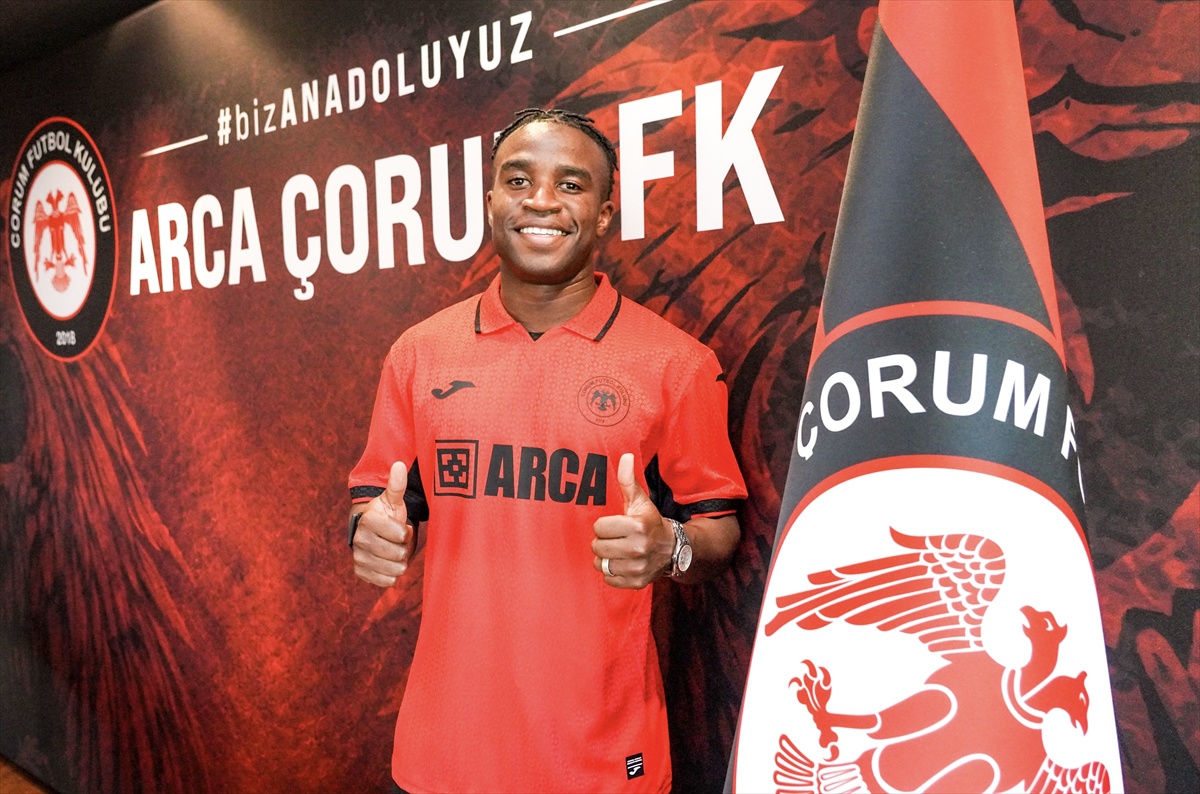 Arca Çorum FK, Borussia Dortmund'un eski yıldızı Moukoko'yu satın alma opsiyonuyla kiraladı