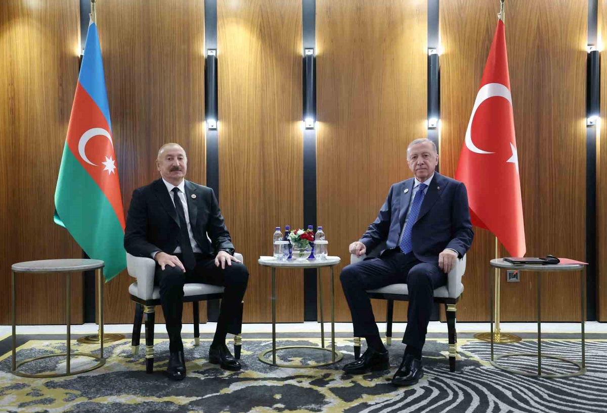 Erdoğan ve Aliyev Bişkek'te Görüştü