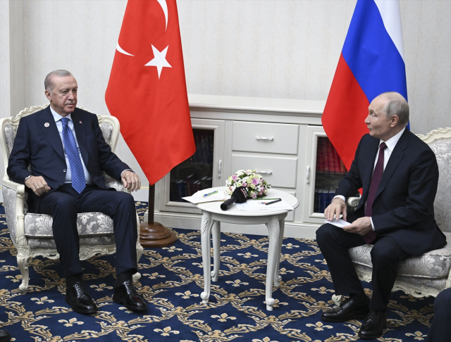 Cumhurbaşkanı Erdoğan ile Rusya Devlet Başkanı Putin Bişkek'te görüştü